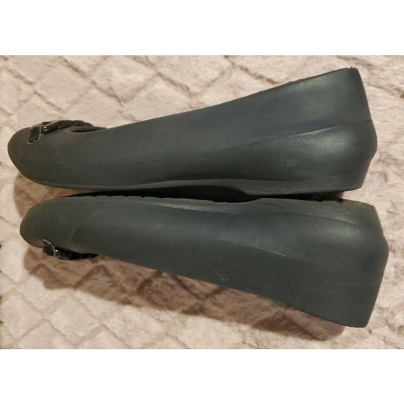 Women's Black Crocs Flats w/ Chain Design to Toe, Size 8 - Picture 4 of 6